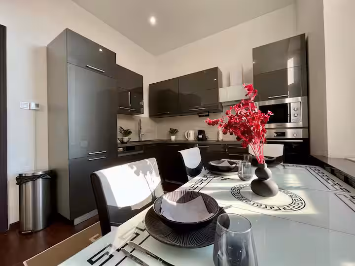 3d8e8906-d9cd-4447-9f5d-ec821bb8c164