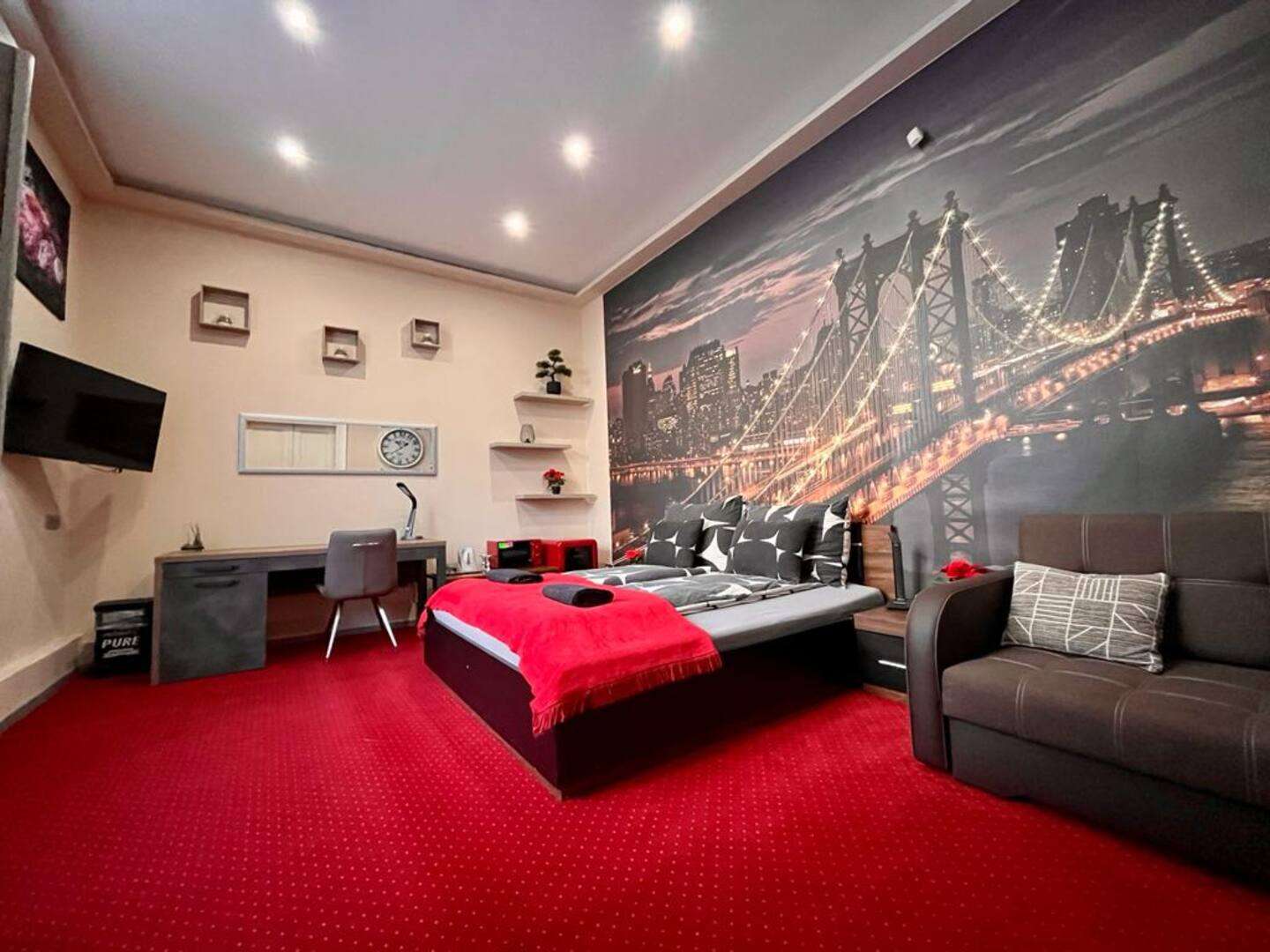 A stílusos JohnGold Red Room felszereltsége