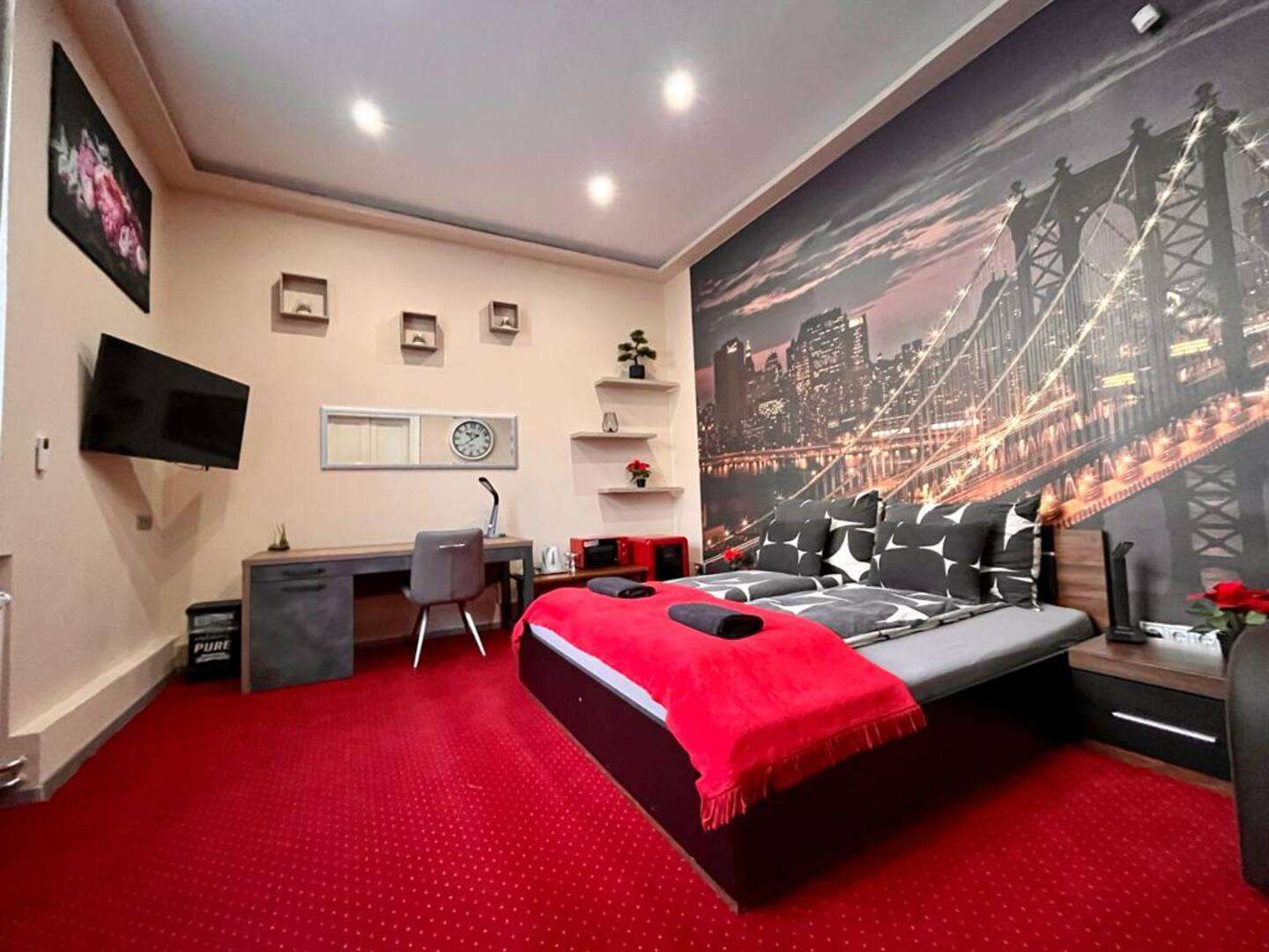 A stílusos JohnGold Red Room felszereltsége